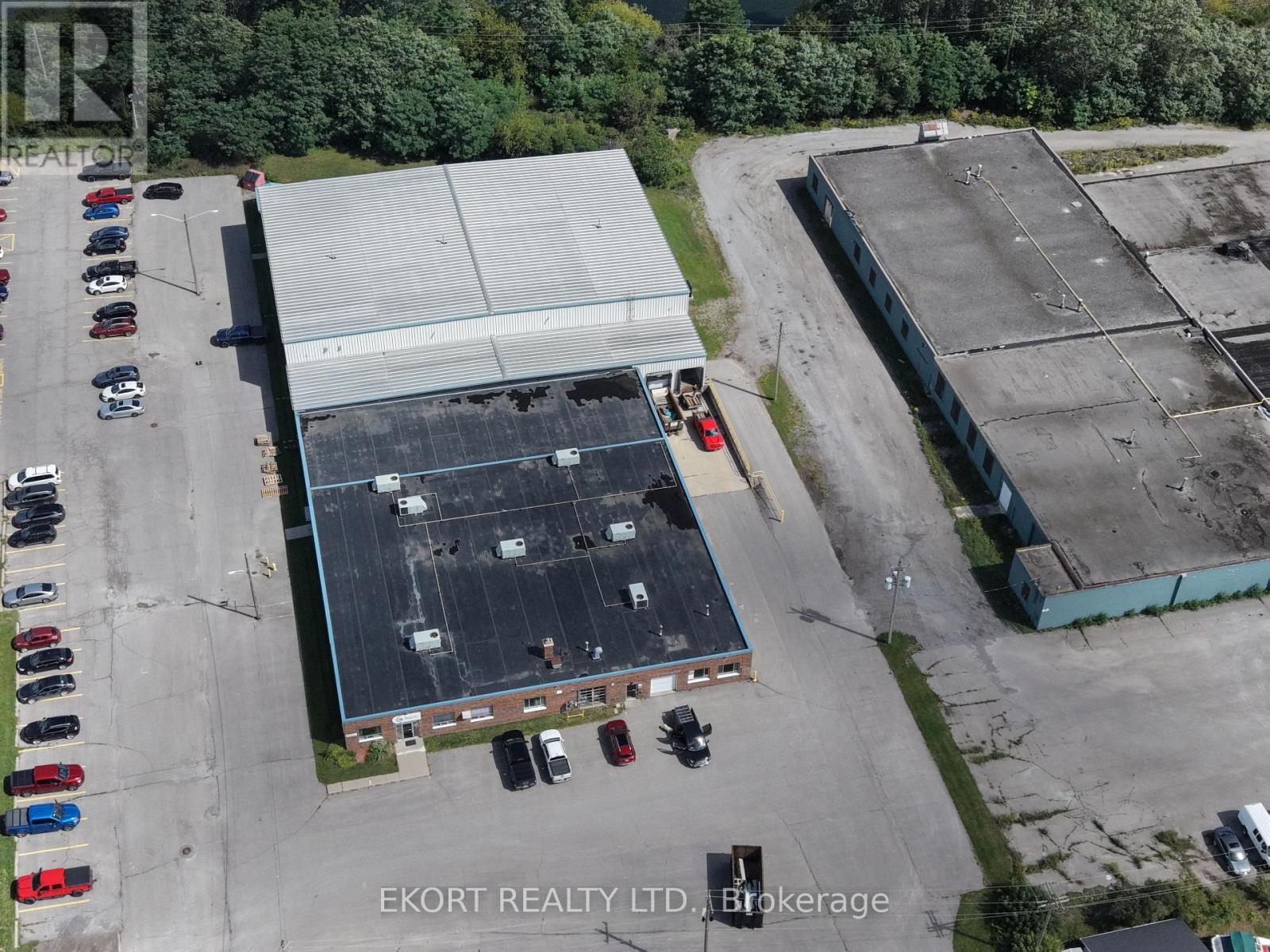 39 Davis Street E, Quinte West, Ontario  K8V 4K8 - Photo 3 - X12881092