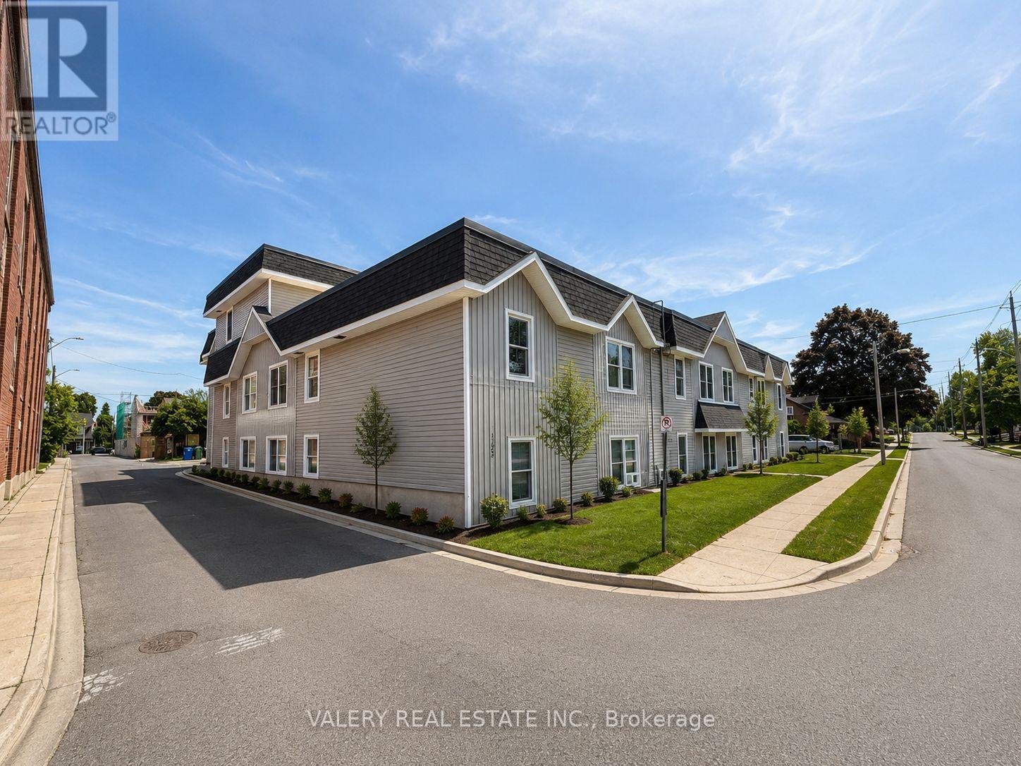 303 - 1123 Queenston Road, Cambridge, Ontario  N3H 3L1 - Photo 1 - X13803684