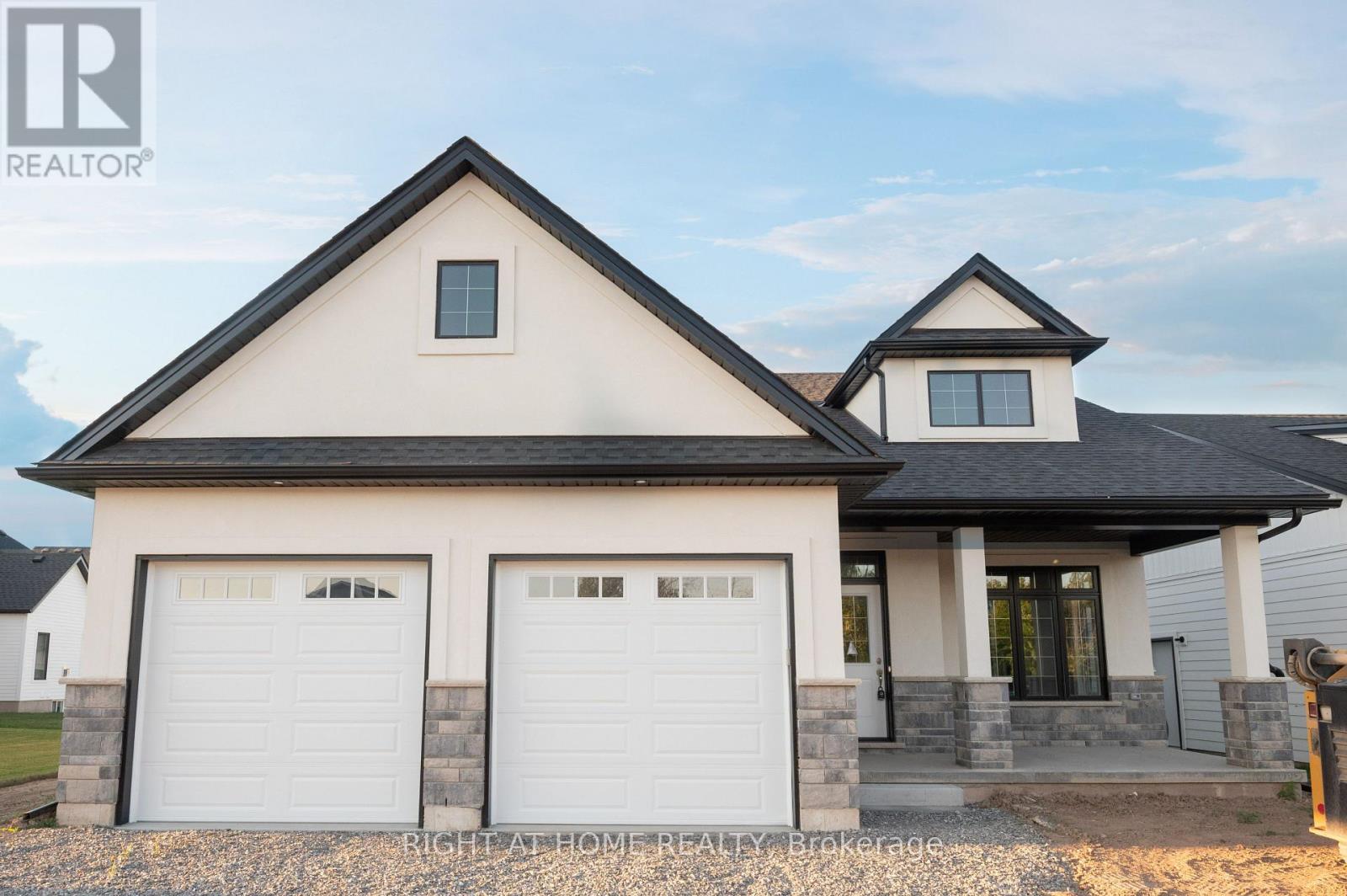 3544 Canfield Crescent, Fort Erie, Ontario  L0S 1S0 - Photo 1 - X13803690