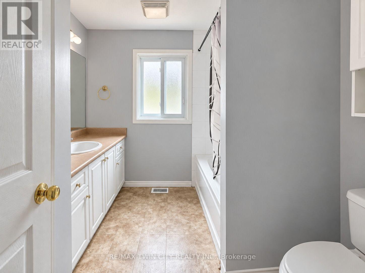 63 Orchid Crescent, Kitchener, Ontario  N2E 3N3 - Photo 18 - X13803746