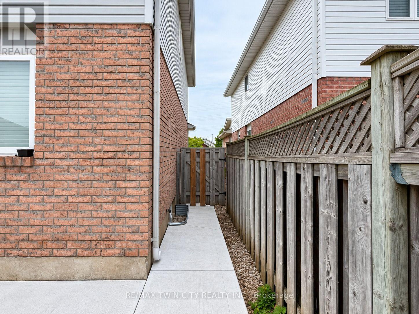 63 Orchid Crescent, Kitchener, Ontario  N2E 3N3 - Photo 23 - X13803746