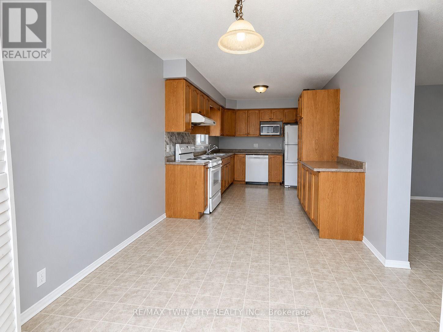 63 Orchid Crescent, Kitchener, Ontario  N2E 3N3 - Photo 7 - X13803746