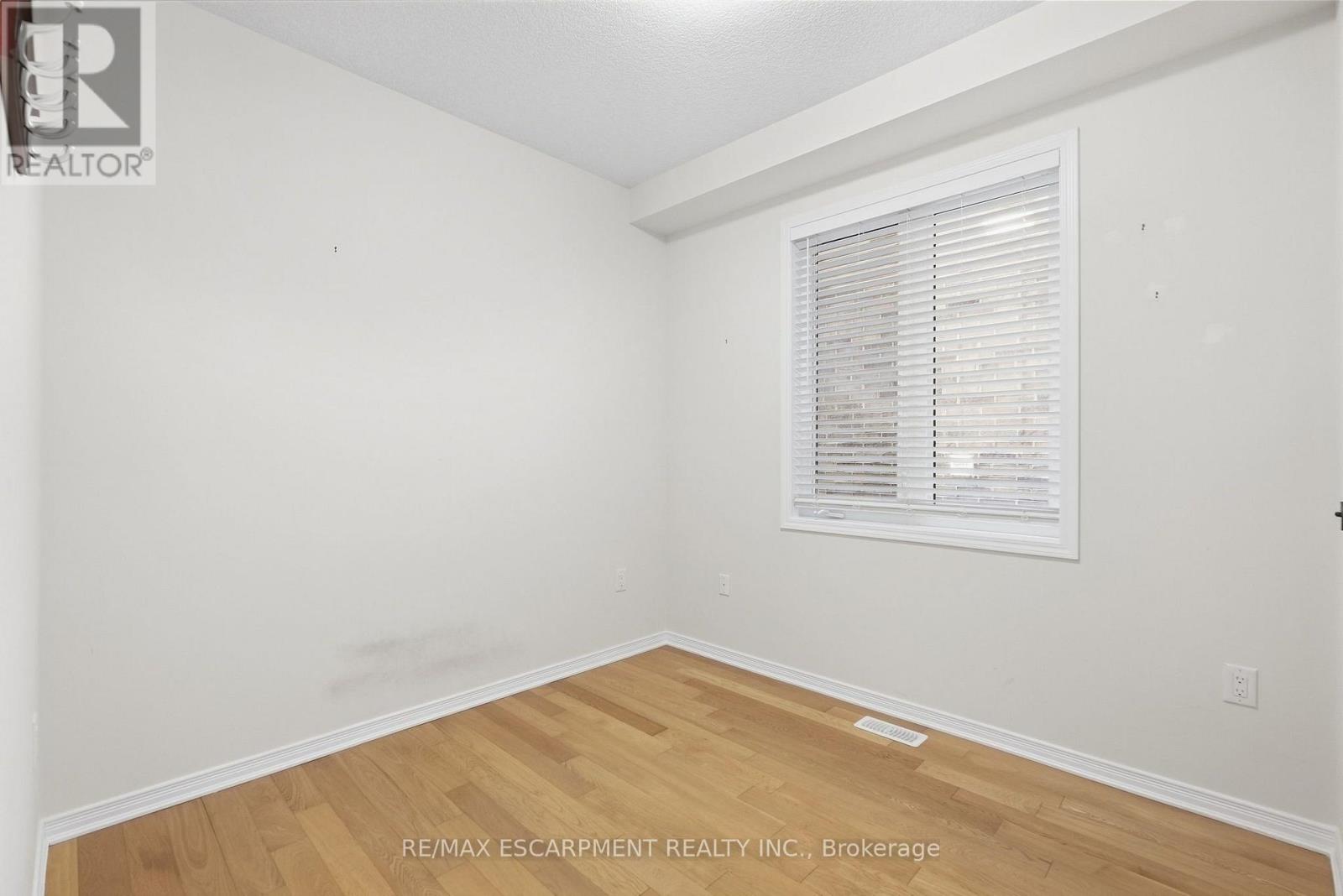 35 Royal Coachman Way, Hamilton, Ontario  L8J 0M2 - Photo 20 - X13803822