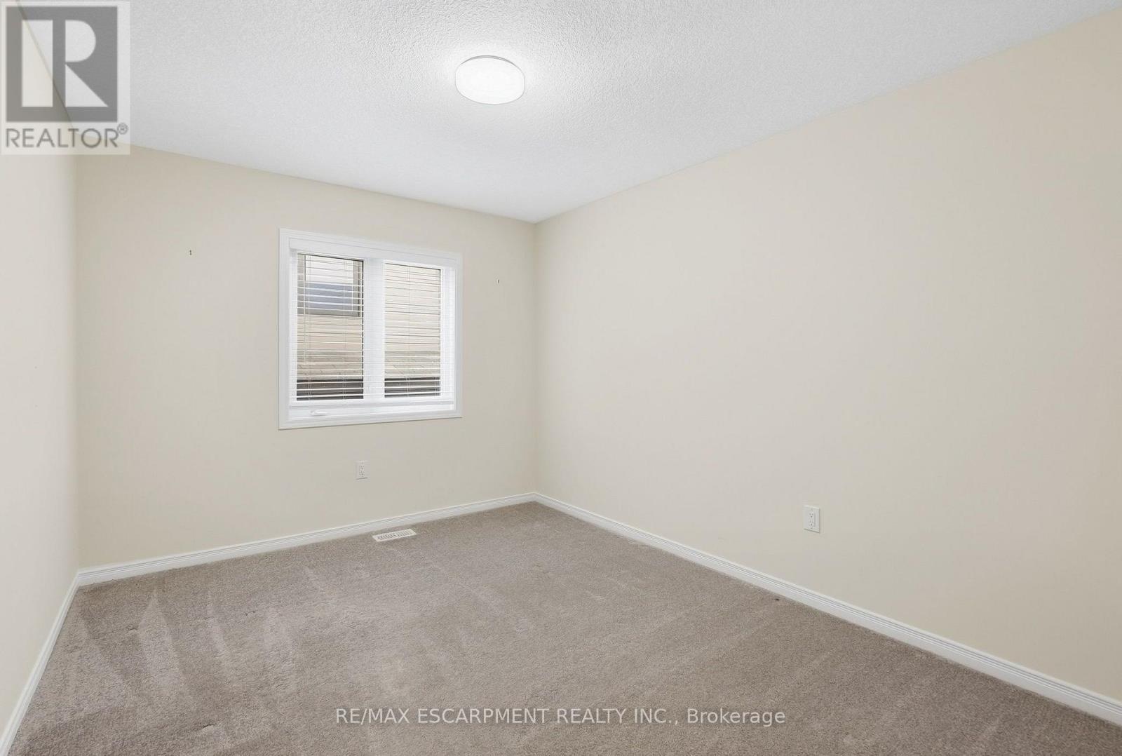 35 Royal Coachman Way, Hamilton, Ontario  L8J 0M2 - Photo 34 - X13803822