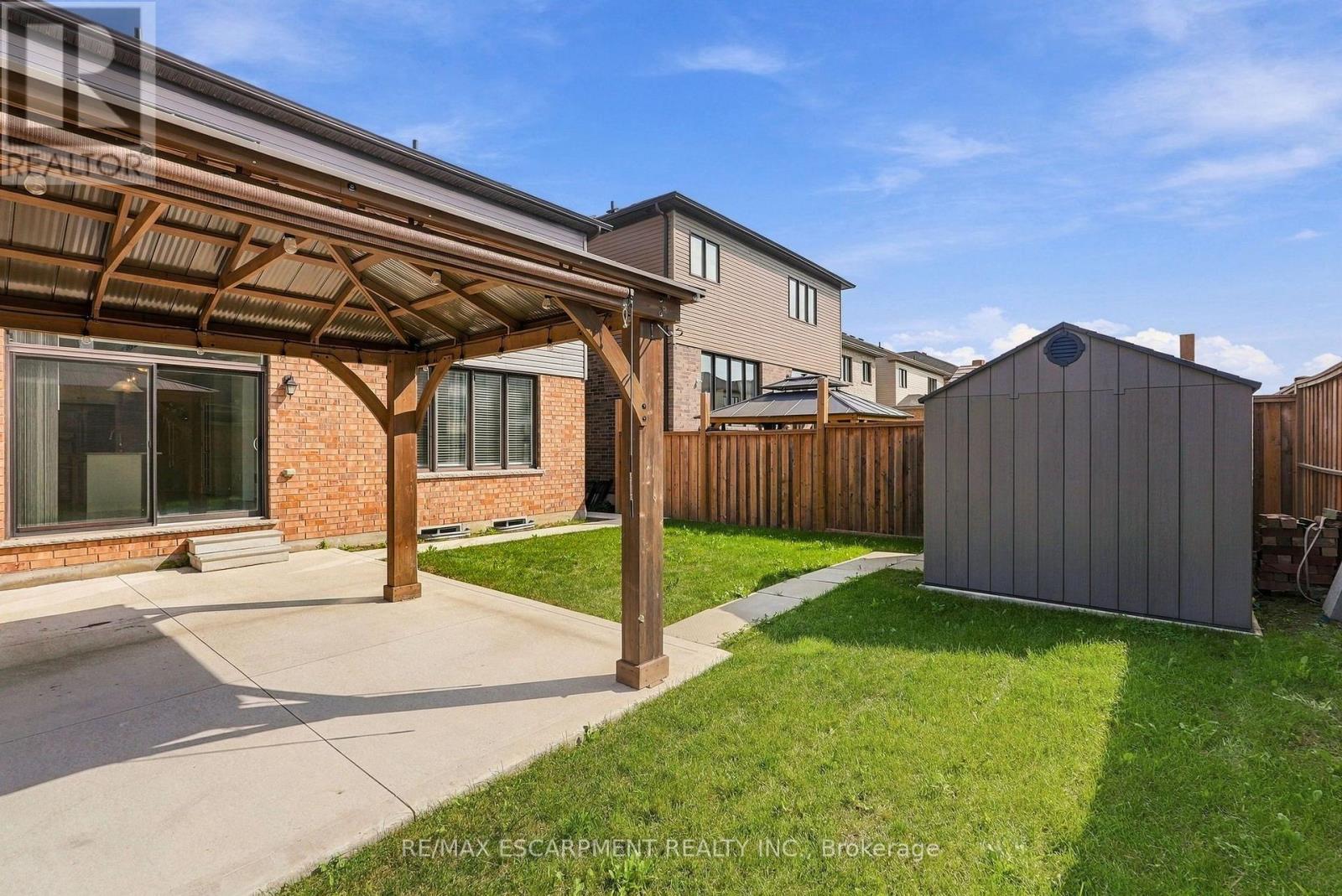 35 Royal Coachman Way, Hamilton, Ontario  L8J 0M2 - Photo 47 - X13803822