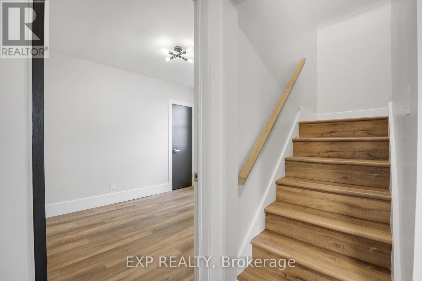 1 - 329 Rosedale Avenue, Hamilton, Ontario  L8K 4N9 - Photo 13 - X13803882