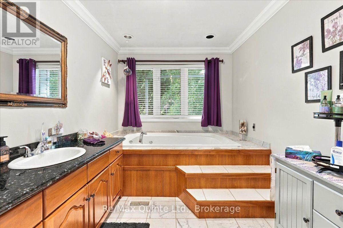 136 Bernard Long Road, Quinte West, Ontario  K8P 5V6 - Photo 32 - X13803972