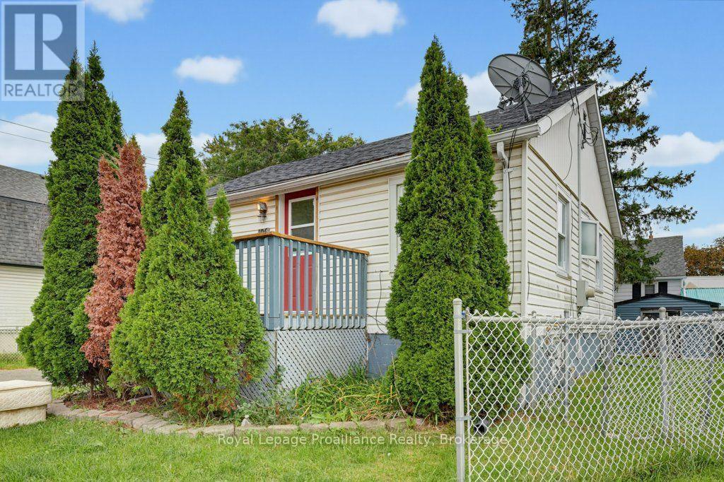 106 YEOMANS STREET, Belleville, Ontario