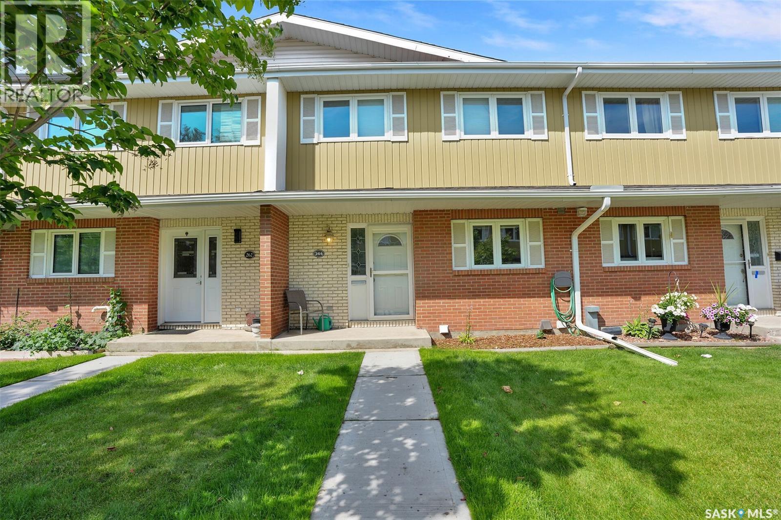 264 Plainsview Drive, Regina, Saskatchewan  S4S 6N1 - Photo 1 - SK048885
