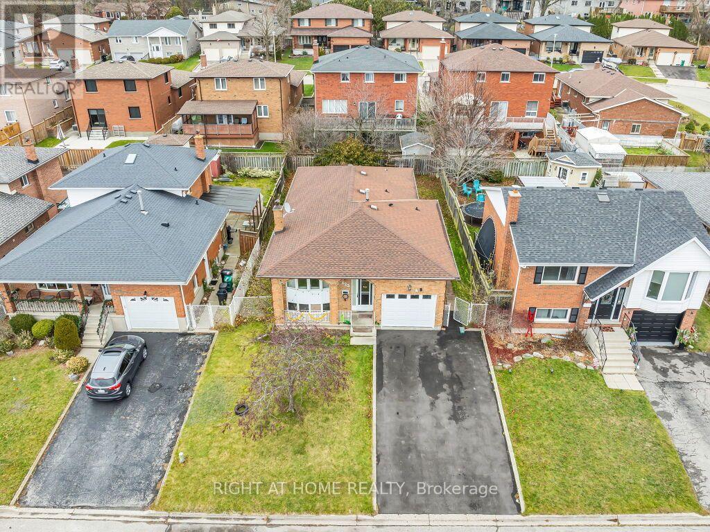 125 Stonyburn Crescent, Cambridge, Ontario  N1R 7X2 - Photo 2 - X13804044