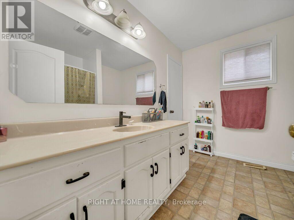 125 Stonyburn Crescent, Cambridge, Ontario  N1R 7X2 - Photo 27 - X13804044