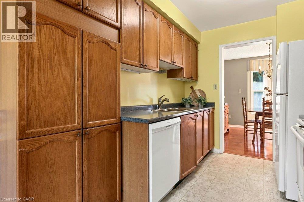 2915 Headon Forest Drive Unit# 47, Burlington, Ontario  L7M 3Z6 - Photo 12 - 40850220