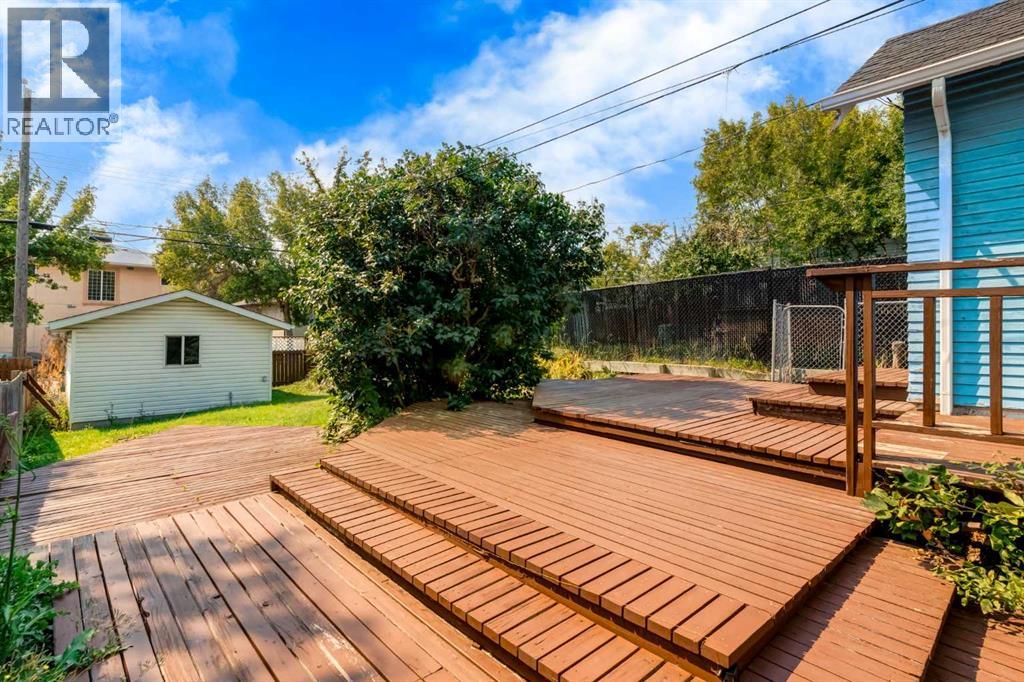 123 30 Avenue NW photo 28