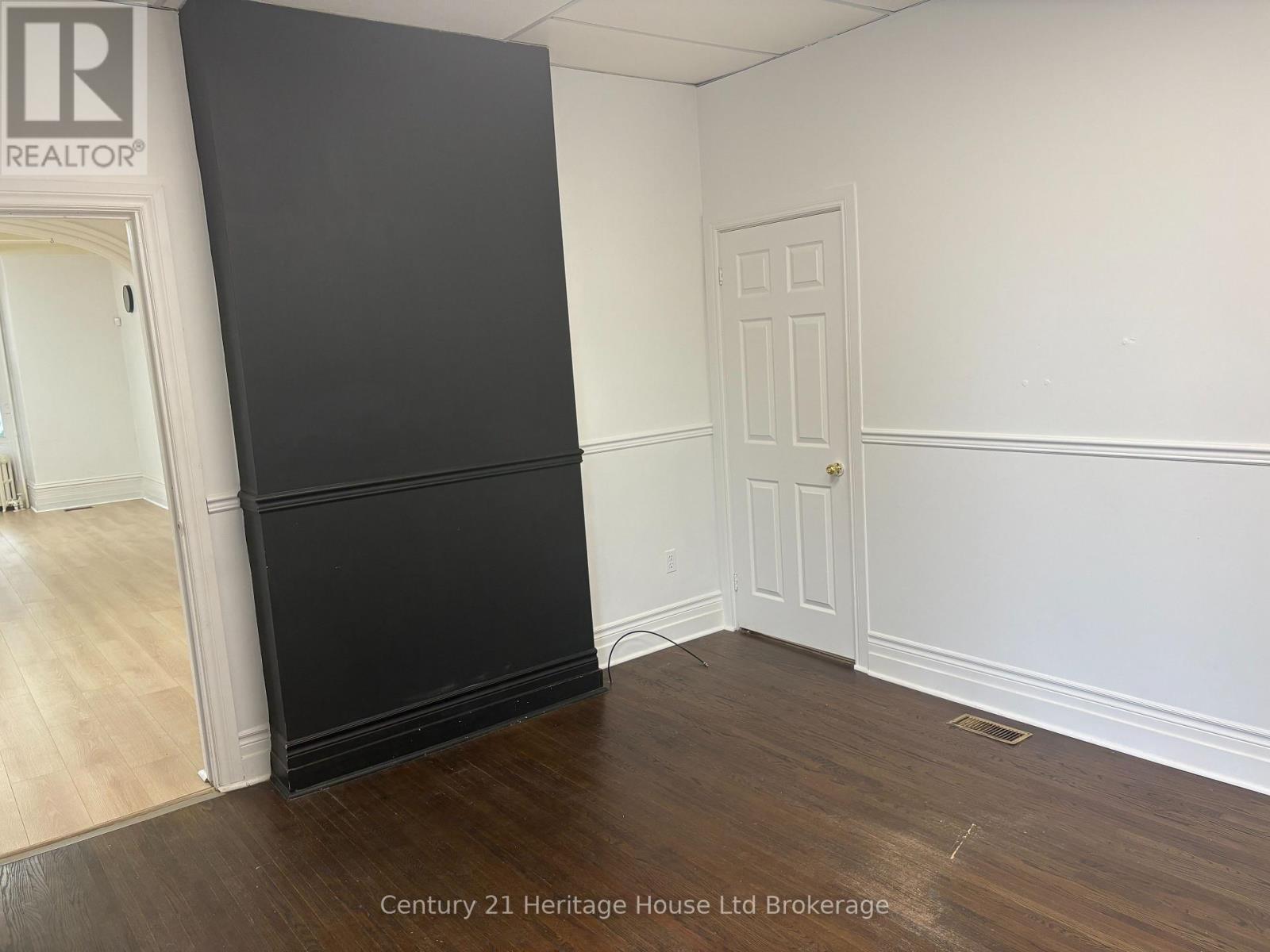 21 Wellington Street N, Woodstock, Ontario  N4S 6P1 - Photo 4 - X13803942