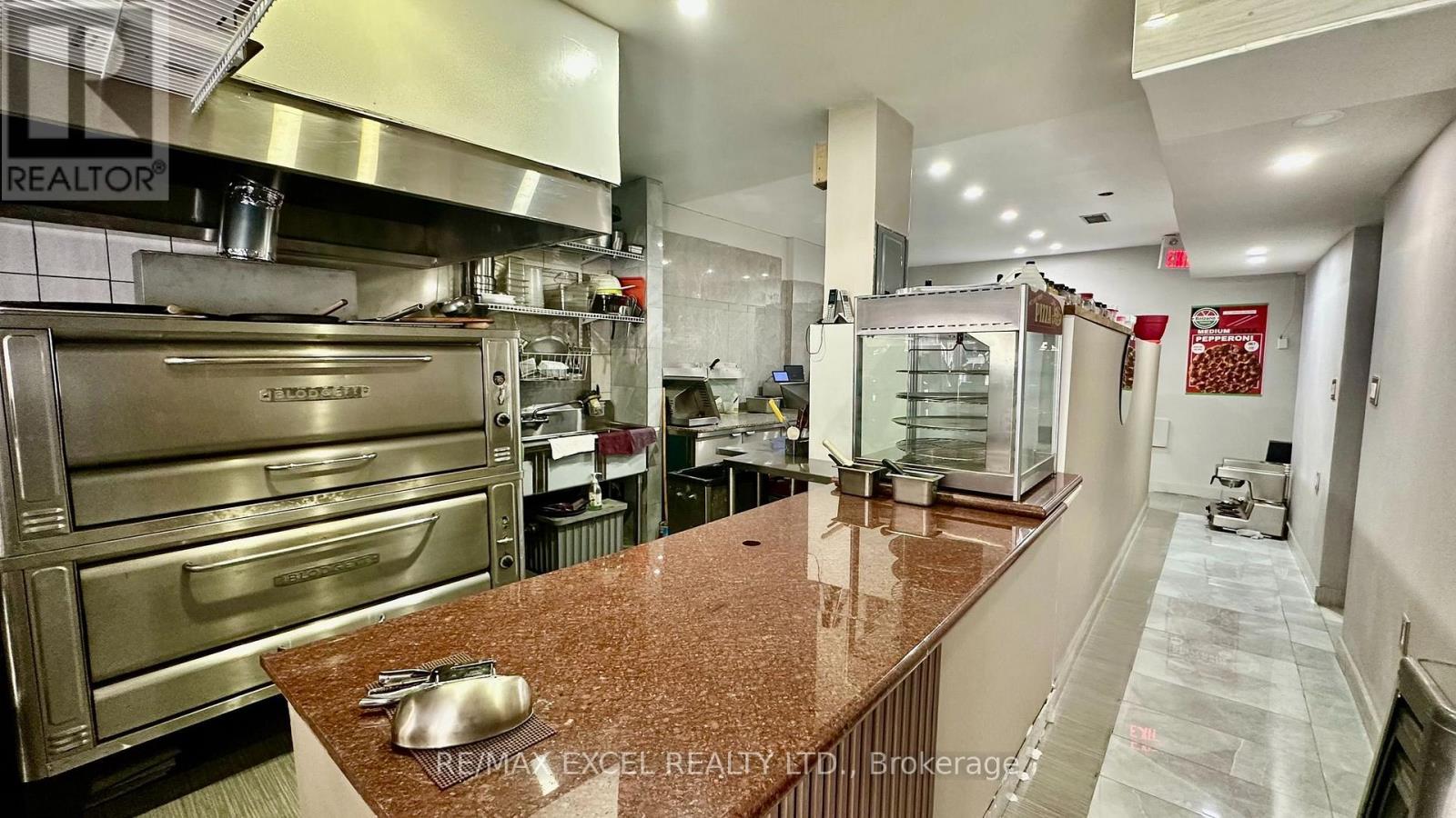 239 Broadview Avenue, Toronto, Ontario  M4M 2G6 - Photo 8 - E13803966