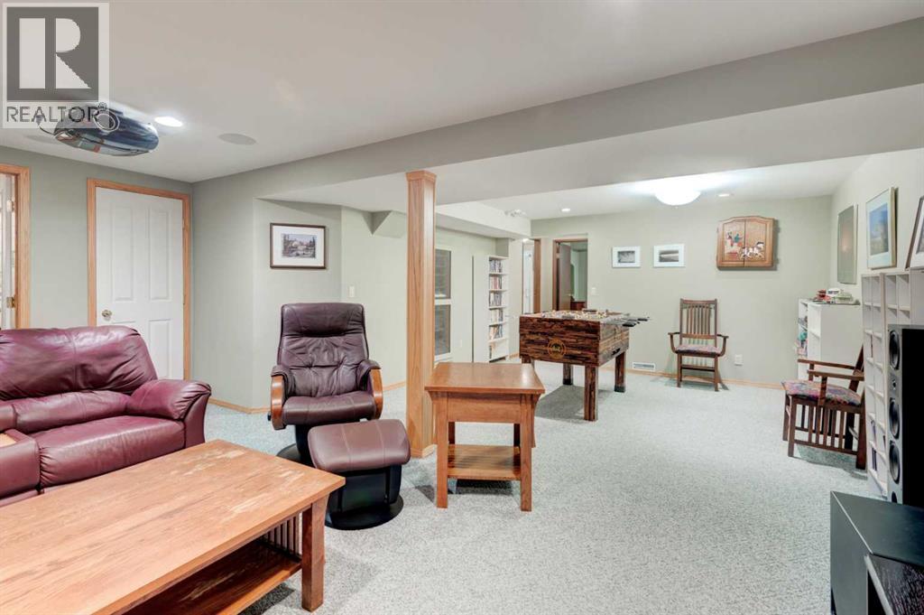 2918 Lathom Crescent SW, Calgary, Alberta  T3E 5W7 - Photo 26 - A2345690