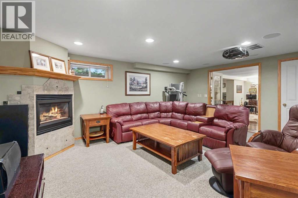 2918 Lathom Crescent SW, Calgary, Alberta  T3E 5W7 - Photo 27 - A2345690