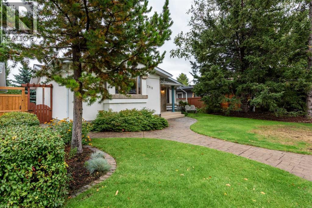 2918 Lathom Crescent SW, Calgary, Alberta  T3E 5W7 - Photo 40 - A2345690