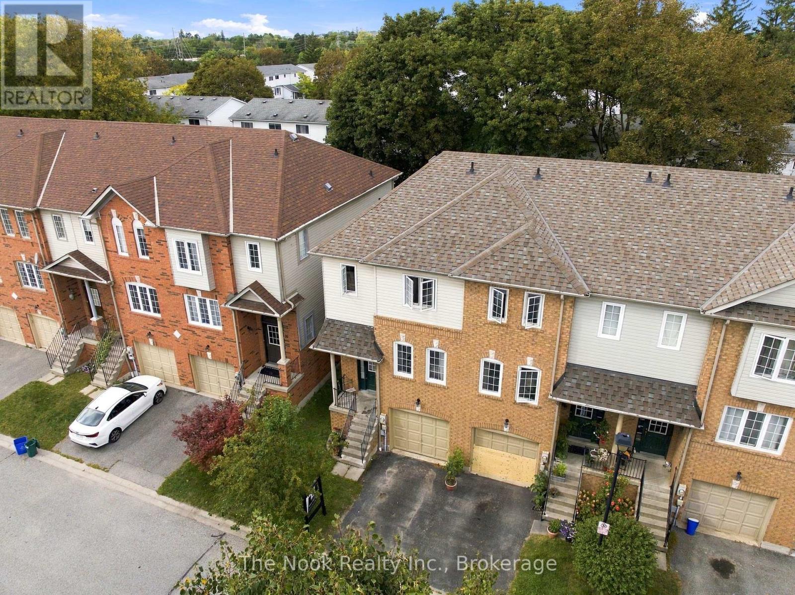 33 Aspen Park Way, Whitby, Ontario  L1N 9M6 - Photo 2 - E13802504