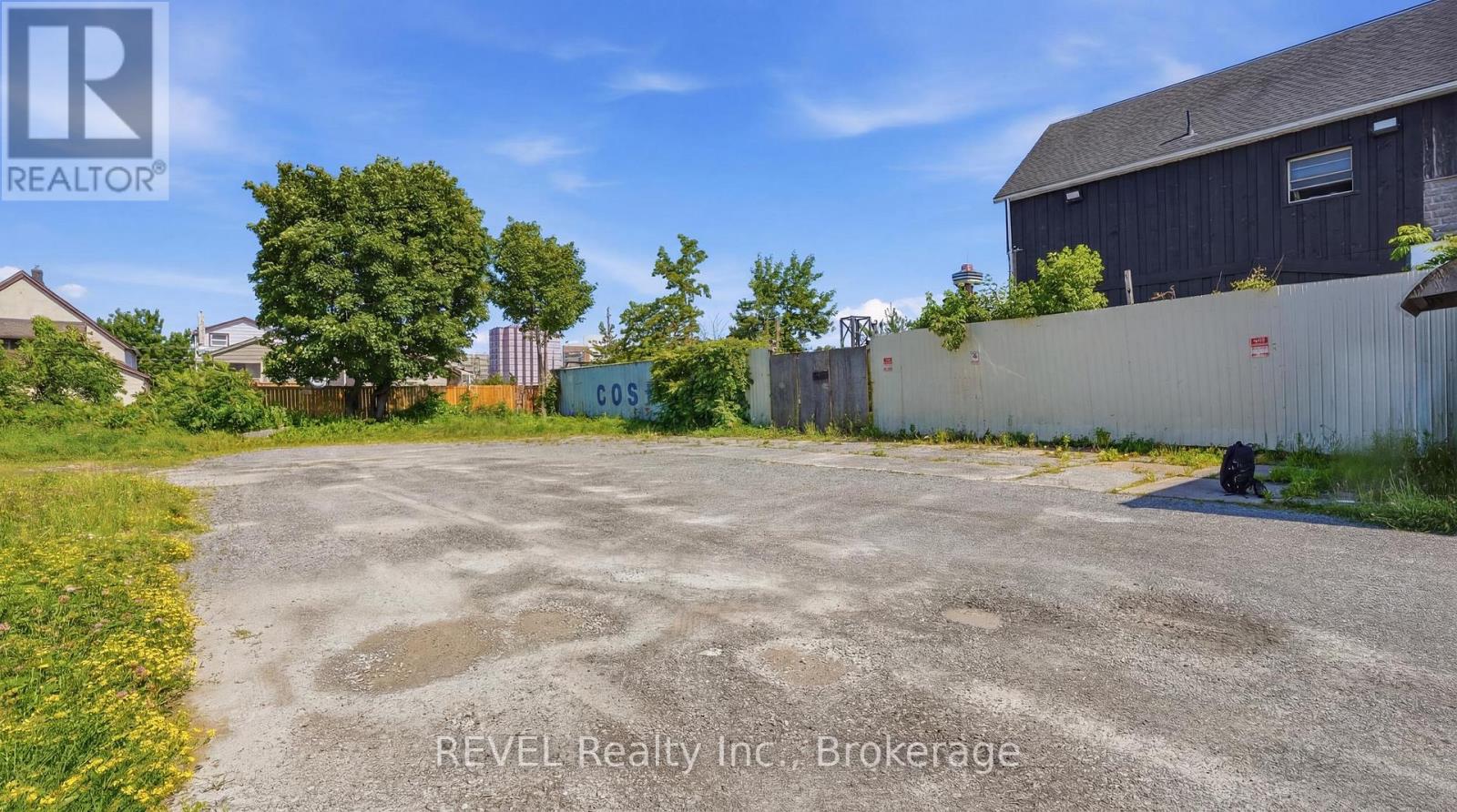 5784 Stanley Avenue, Niagara Falls, Ontario  L2G 3X7 - Photo 7 - X13520458