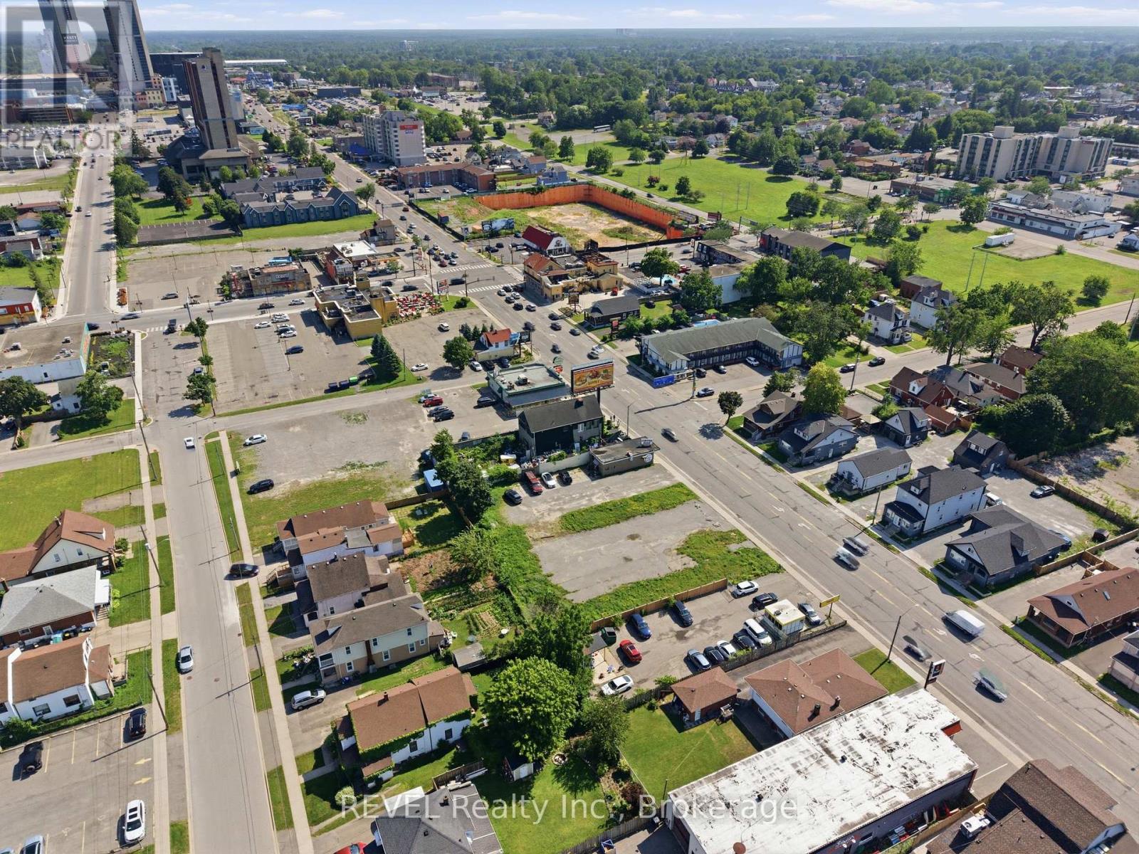 5784 Stanley Avenue, Niagara Falls, Ontario  L2G 3X7 - Photo 8 - X13520458