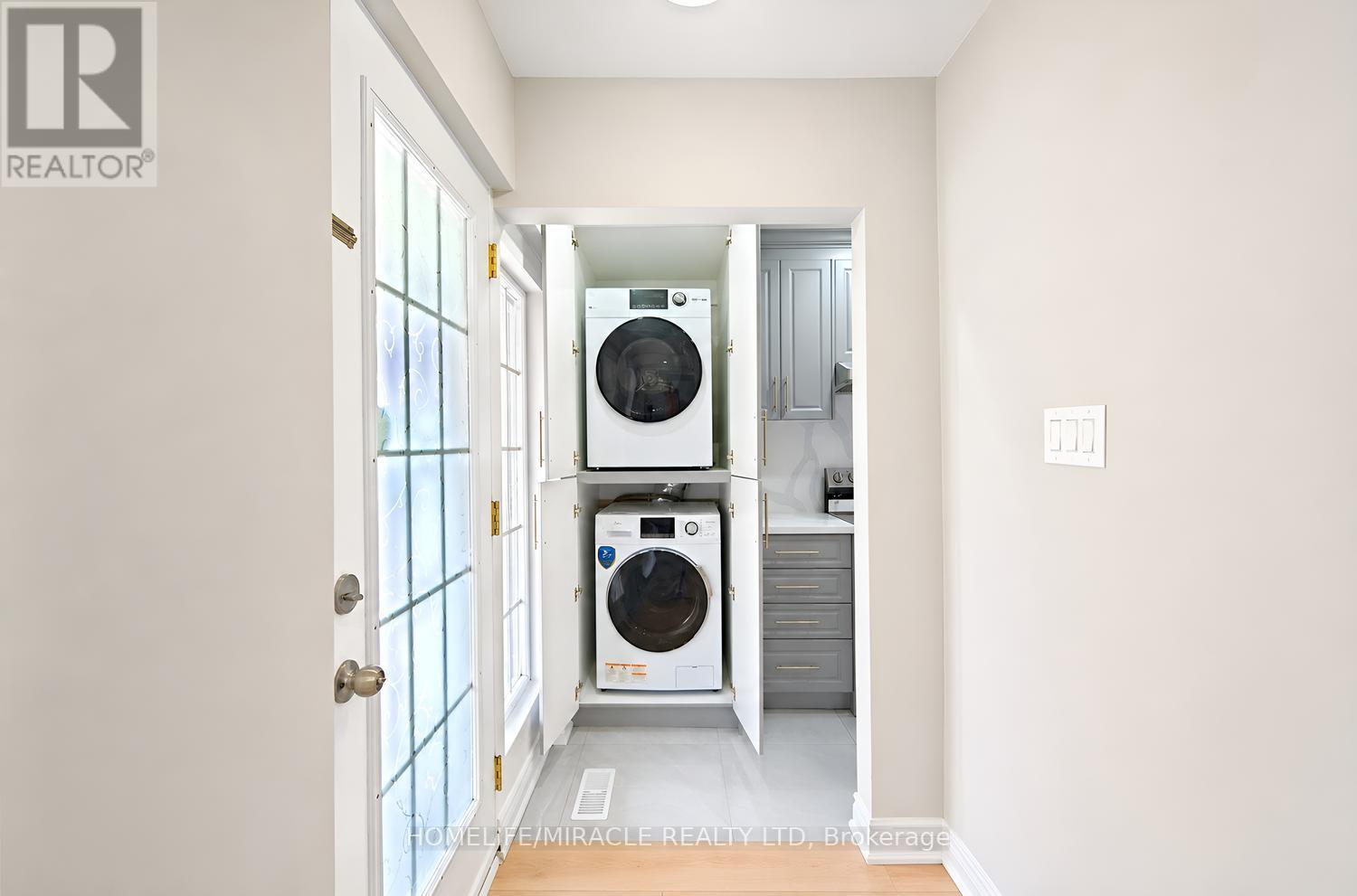 21 Sanagan Road, Toronto, Ontario  M9V 1R7 - Photo 14 - W13803958