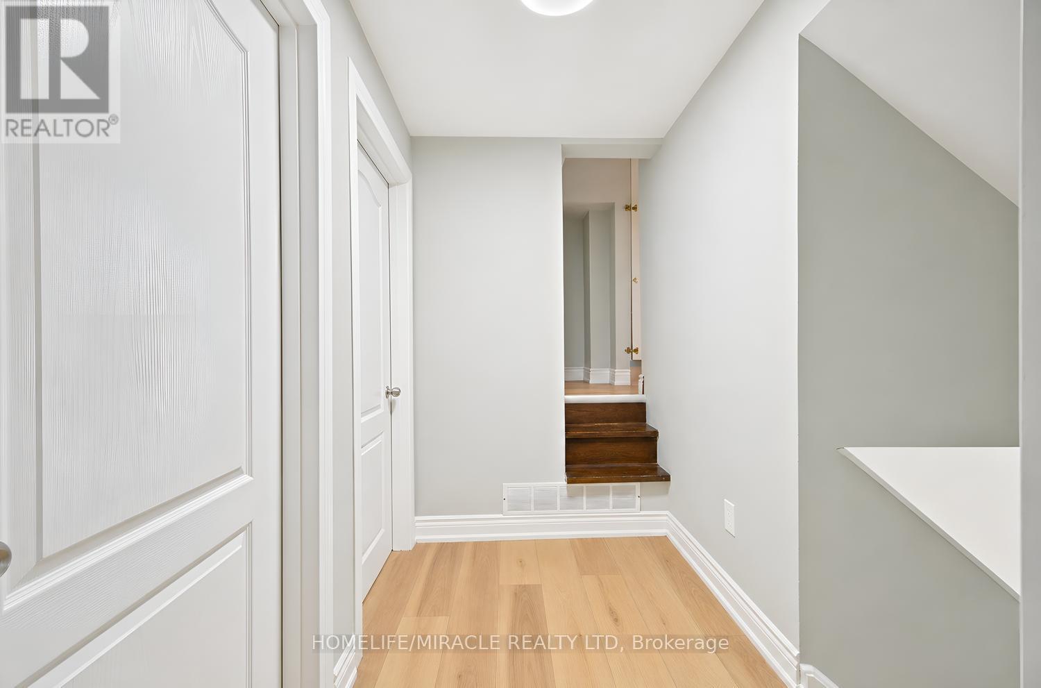 21 Sanagan Road, Toronto, Ontario  M9V 1R7 - Photo 24 - W13803958