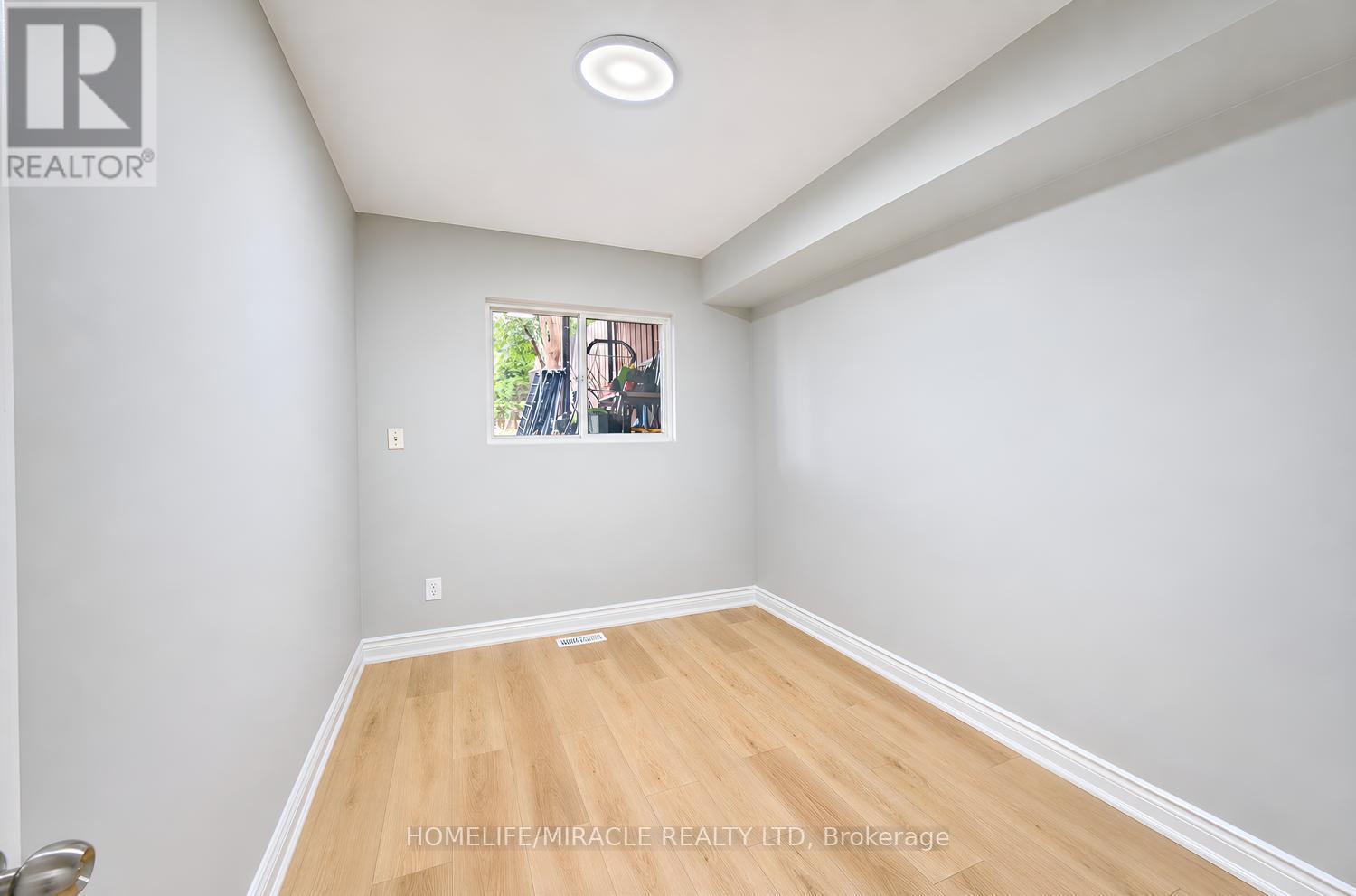21 Sanagan Road, Toronto, Ontario  M9V 1R7 - Photo 33 - W13803958