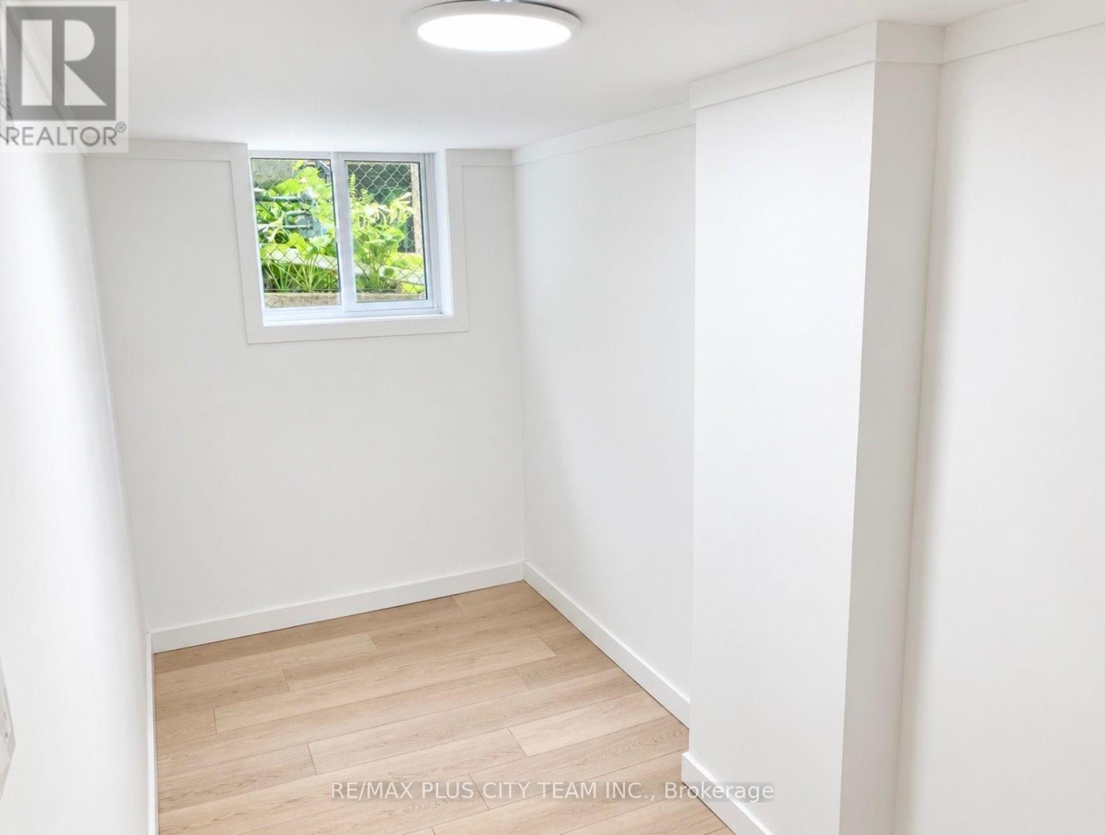 Lower - 148 Ascot Avenue, Toronto (Corso Italia-Davenport), Ontario  M6E 1G4 - Photo 14 - W13804056