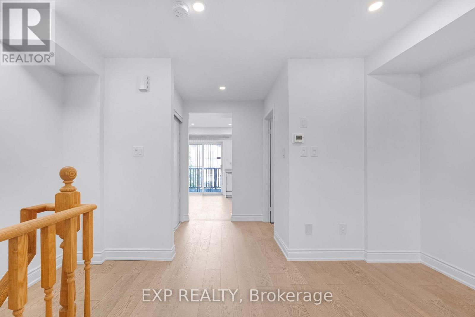144 Bartley Drive, Toronto, Ontario  M4A 1C5 - Photo 14 - C13765002