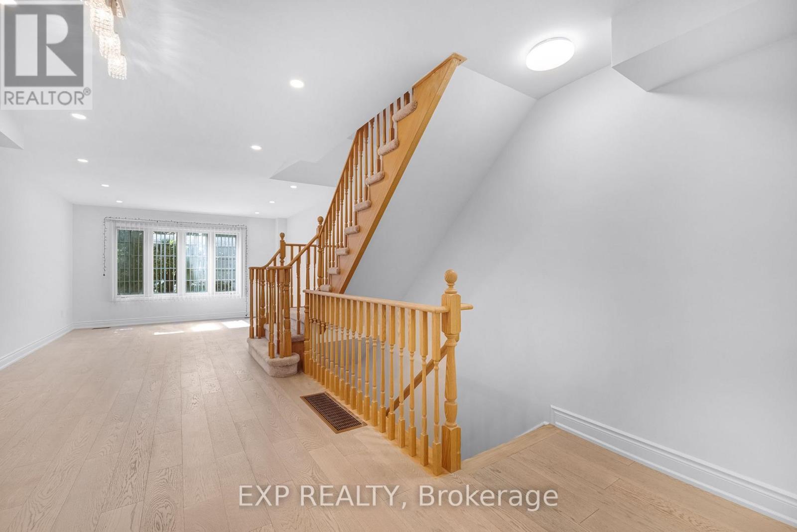 144 Bartley Drive, Toronto, Ontario  M4A 1C5 - Photo 13 - C13765002