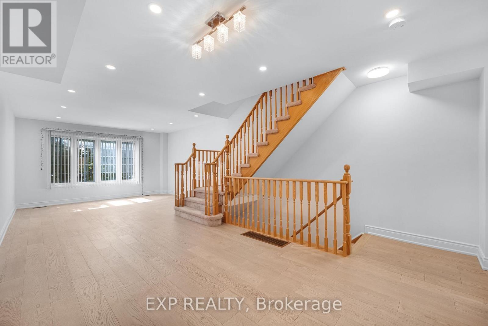 144 Bartley Drive, Toronto, Ontario  M4A 1C5 - Photo 23 - C13765002