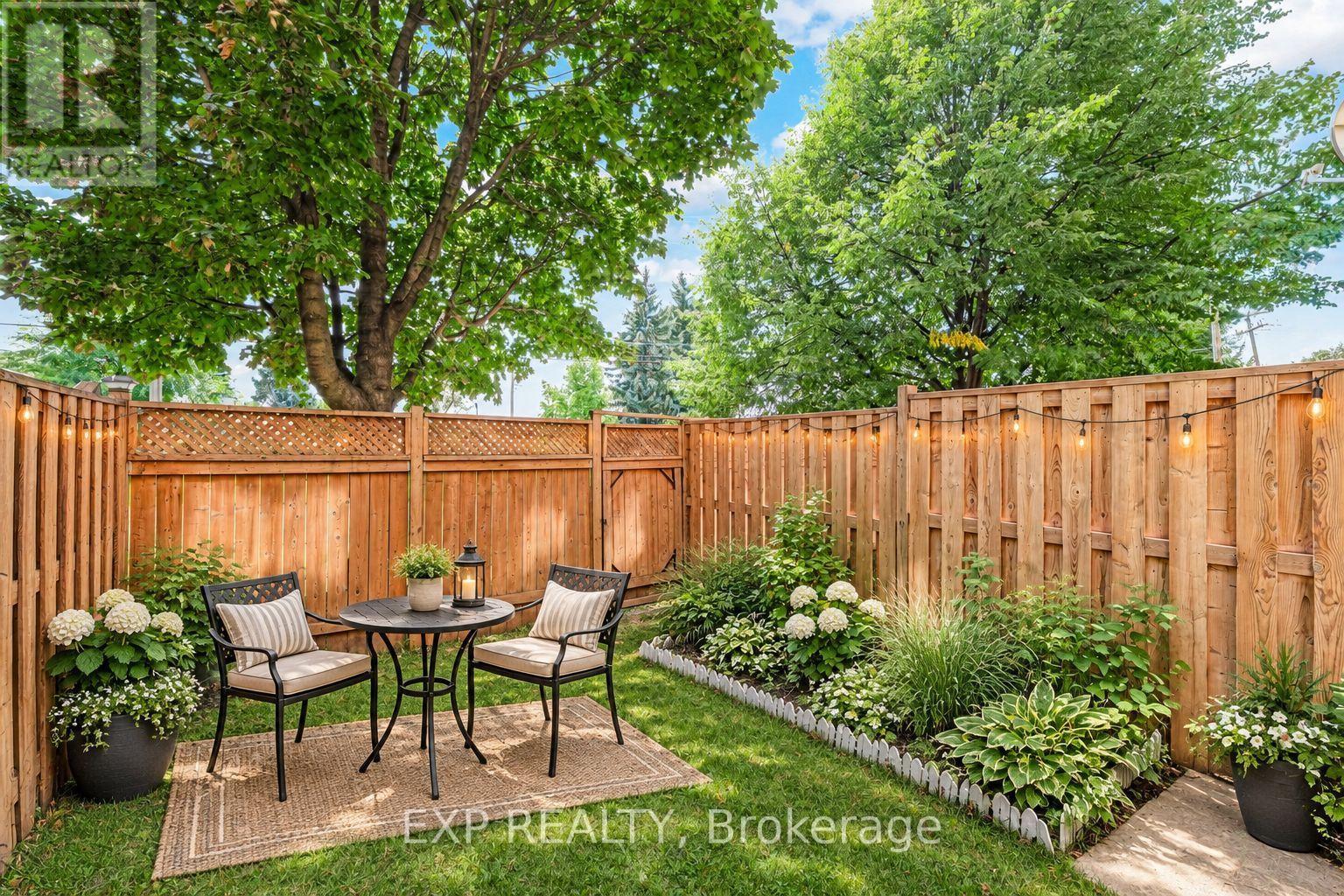 144 Bartley Drive, Toronto, Ontario  M4A 1C5 - Photo 4 - C13765002