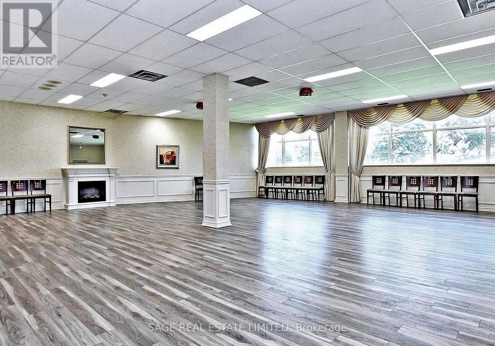 1015 - 30 Harding Boulevard W, Richmond Hill, Ontario  L4C 9M3 - Photo 29 - N13803530