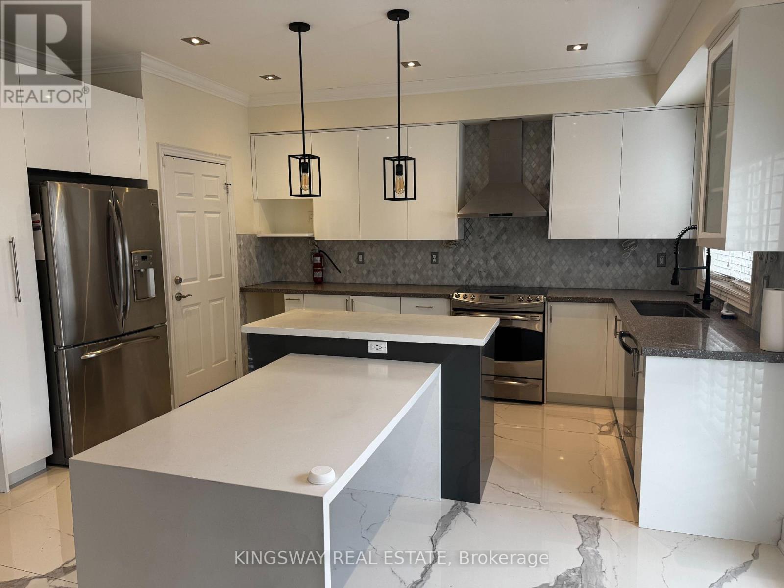 20 Dawes Road, Brampton, Ontario  L6X 0R9 - Photo 4 - W13754654