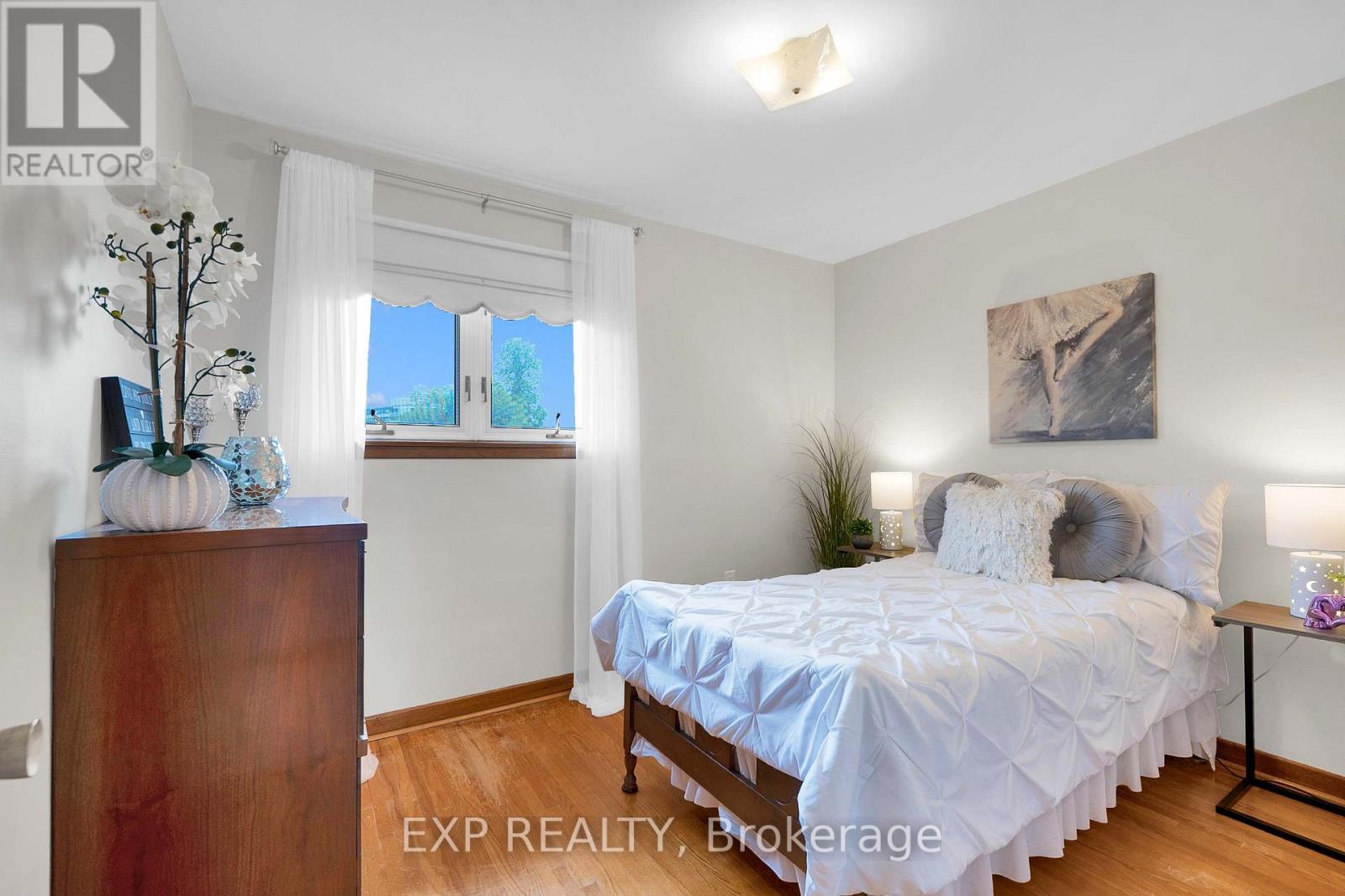 182 Derrydown Road, Toronto, Ontario  M3J 1R8 - Photo 27 - W13800590