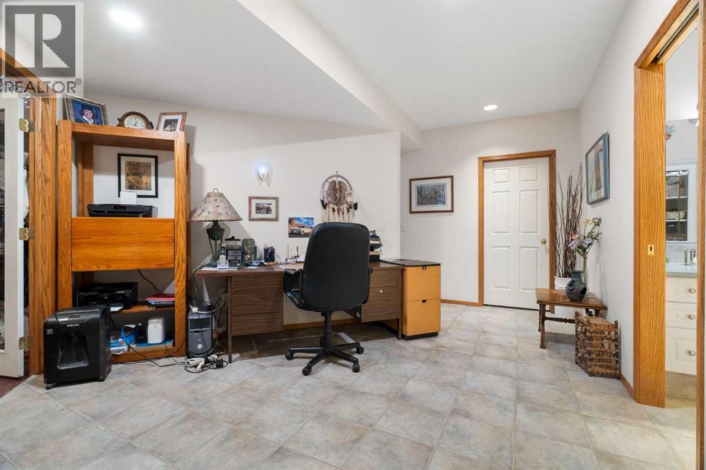 238 Chaparral Place SE, Calgary, Alberta  T2X 3K5 - Photo 29 - A2345209