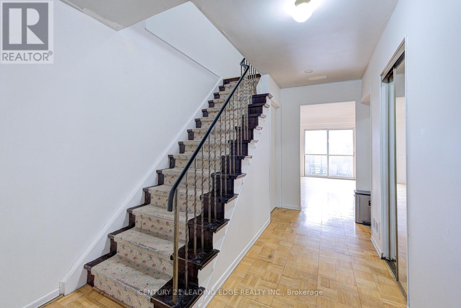1024 Bridletowne Circle, Toronto, Ontario  M1W 2H8 - Photo 4 - E13788226