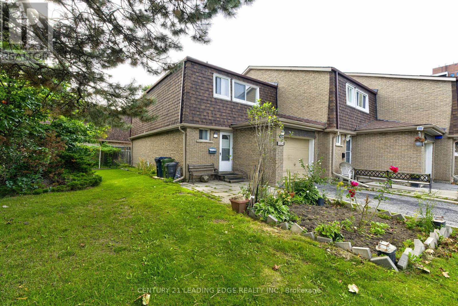 1024 Bridletowne Circle, Toronto, Ontario  M1W 2H8 - Photo 2 - E13788226