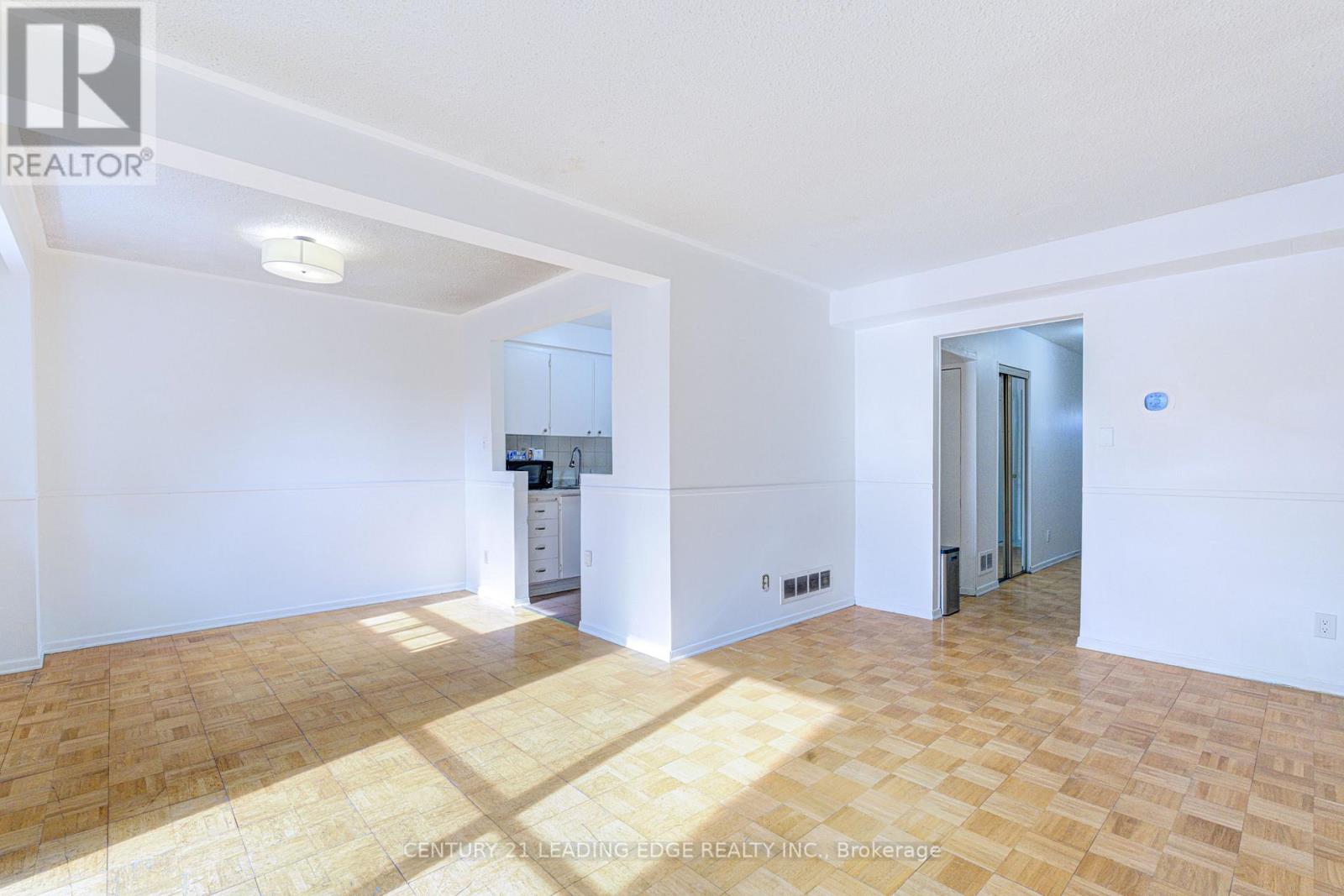 1024 Bridletowne Circle, Toronto, Ontario  M1W 2H8 - Photo 7 - E13788226