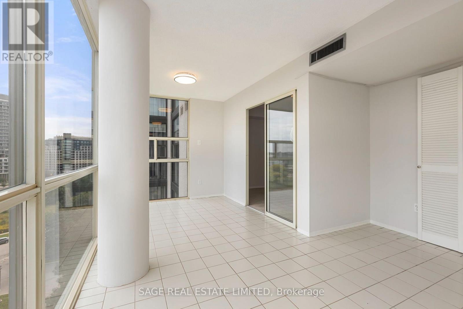 1015 - 30 Harding Boulevard W, Richmond Hill, Ontario  L4C 9M3 - Photo 16 - N13803530