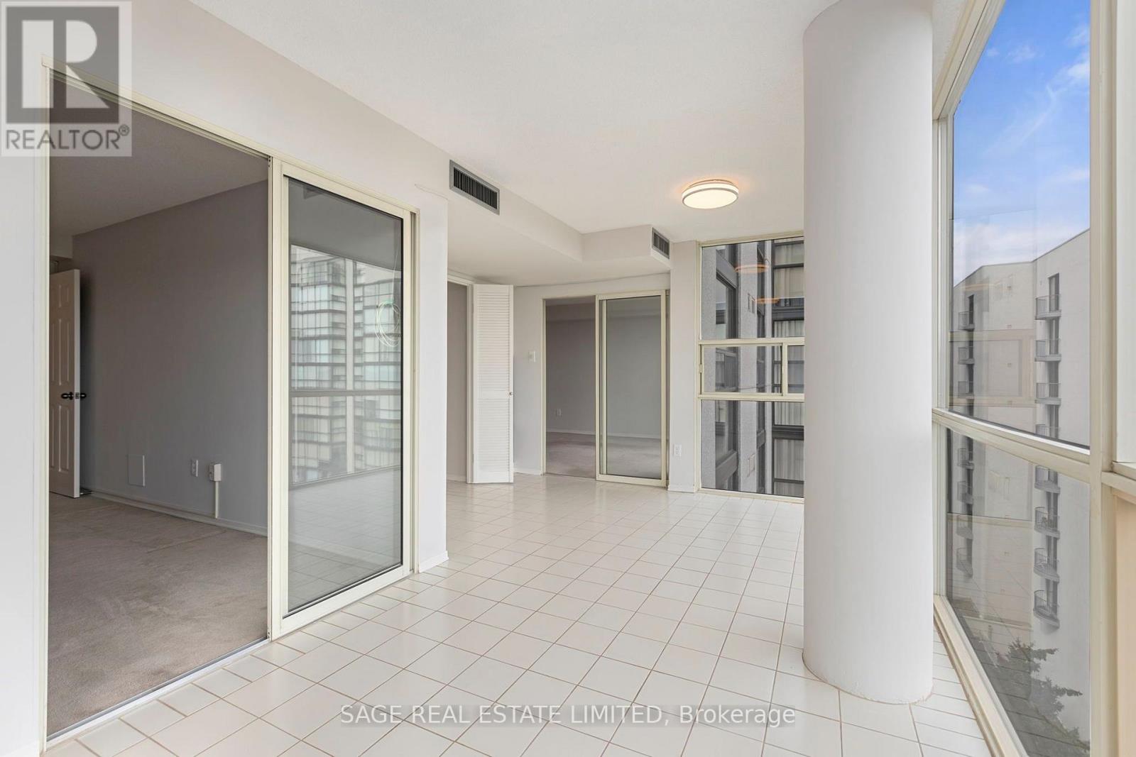 1015 - 30 Harding Boulevard W, Richmond Hill, Ontario  L4C 9M3 - Photo 15 - N13803530