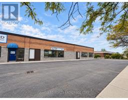 121 TORYORK DRIVE, Toronto, Ontario