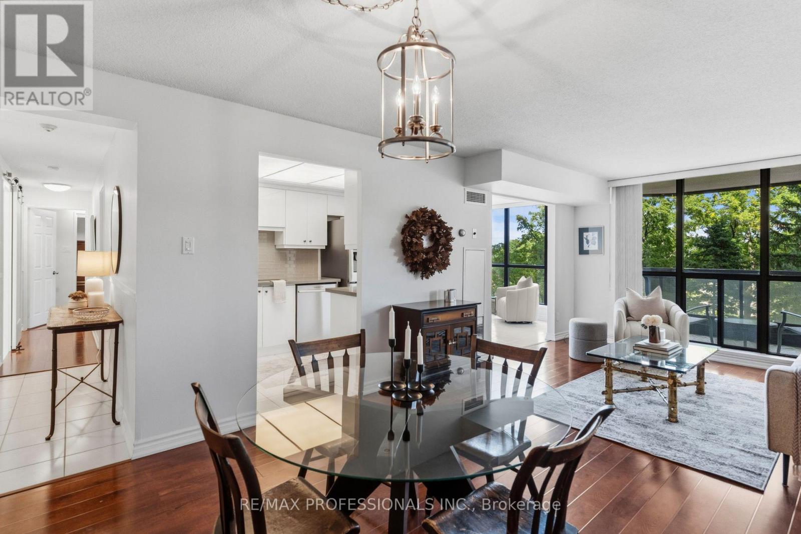 403 - 1111 Bough Beeches Boulevard, Mississauga, Ontario  L4W 4N1 - Photo 8 - W13804036
