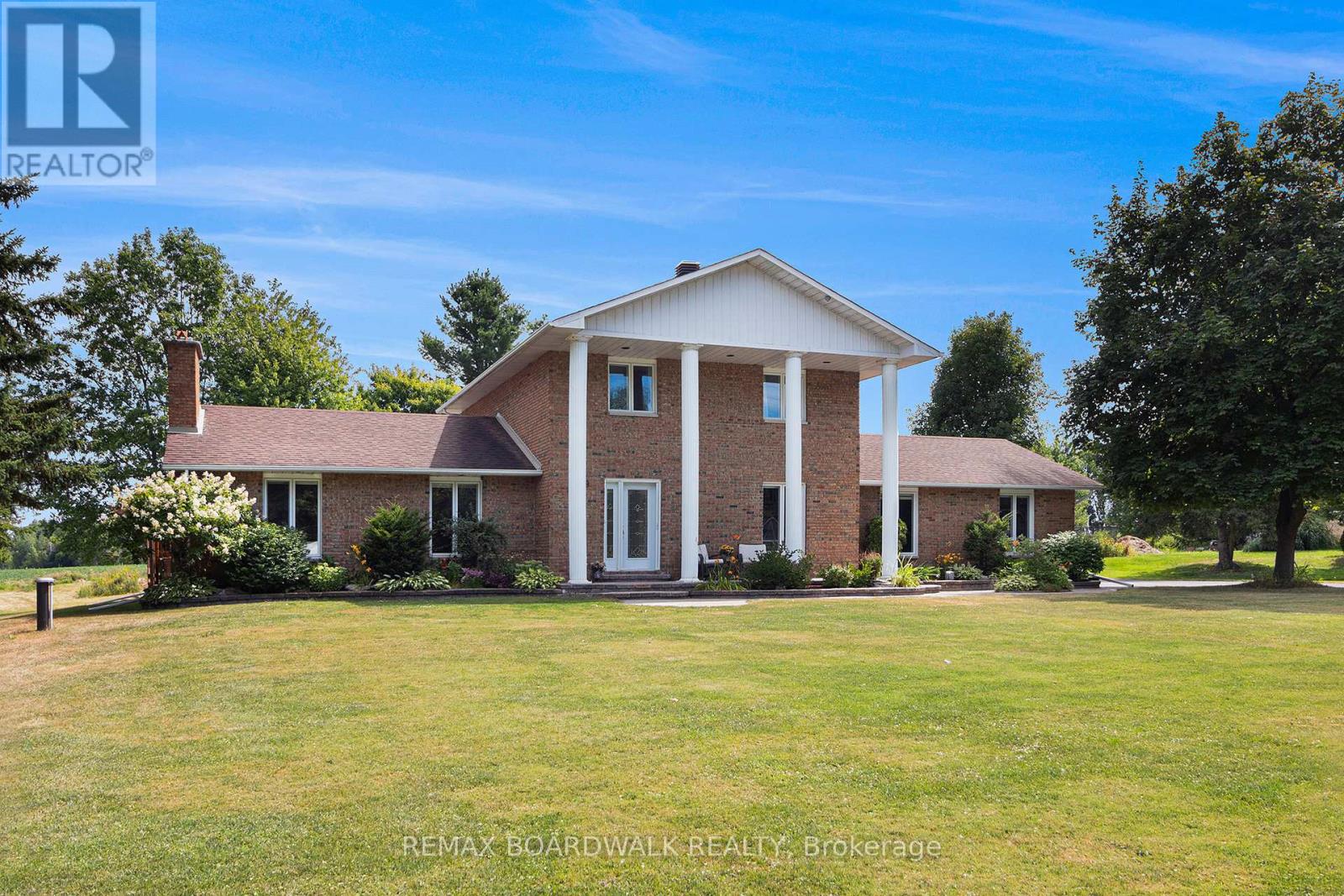 1139 St Joseph Road, Russell, Ontario K0A 1W0 - Photo 3 - X12936778