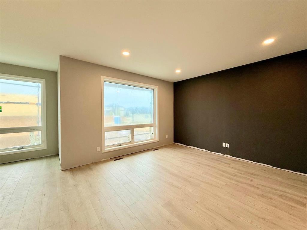 101 Yasmin Ali Crescent, Winnipeg, Manitoba R3Y 2G6 - Photo 3 - 202623548