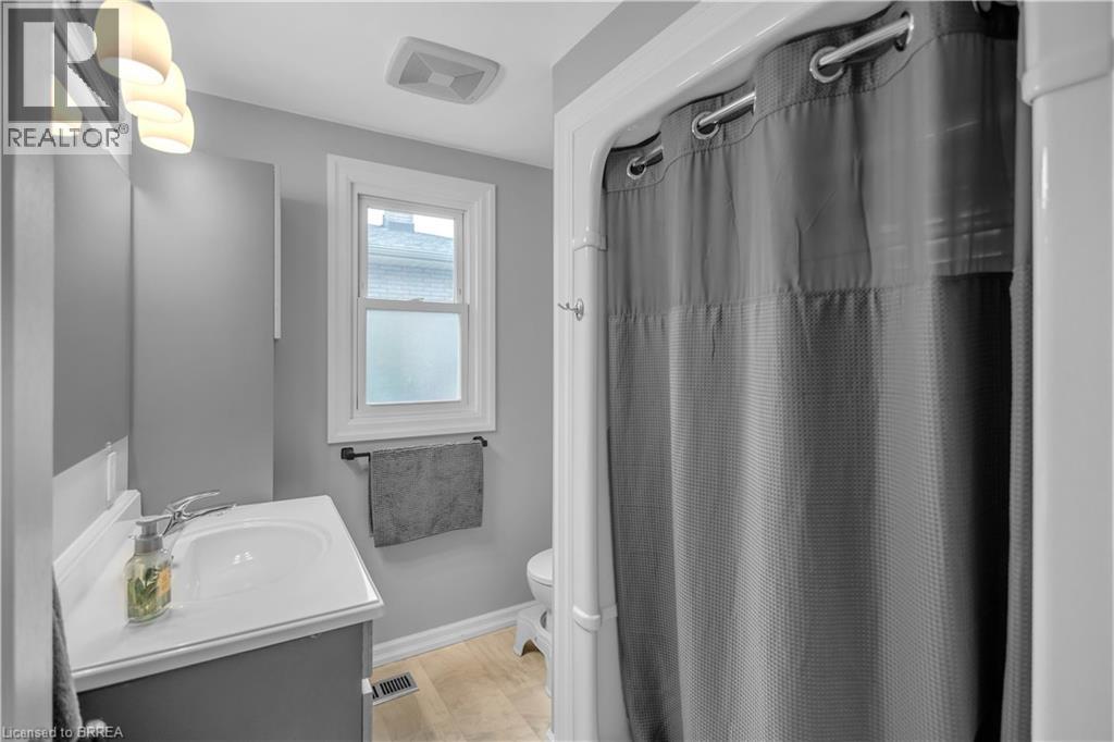 76 Wood Street, Brantford, Ontario  N3R 2L2 - Photo 20 - 40849632