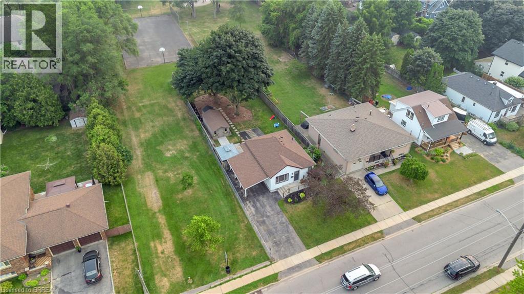 76 WOOD Street, Brantford, Ontario