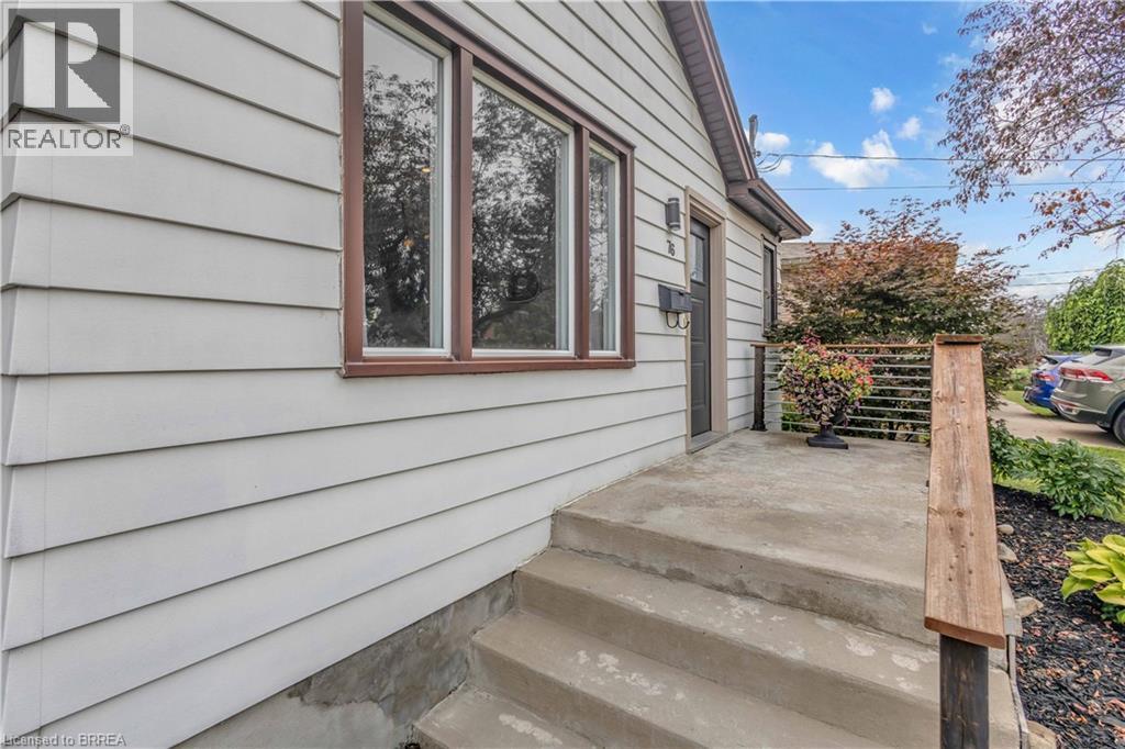 76 Wood Street, Brantford, Ontario  N3R 2L2 - Photo 5 - 40849632