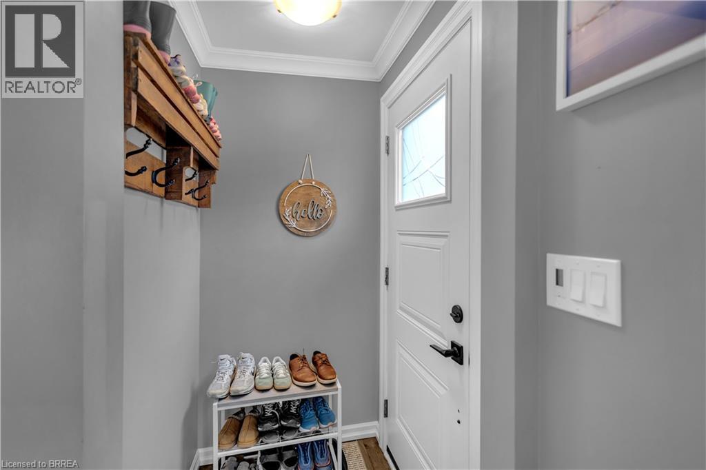 76 Wood Street, Brantford, Ontario  N3R 2L2 - Photo 6 - 40849632
